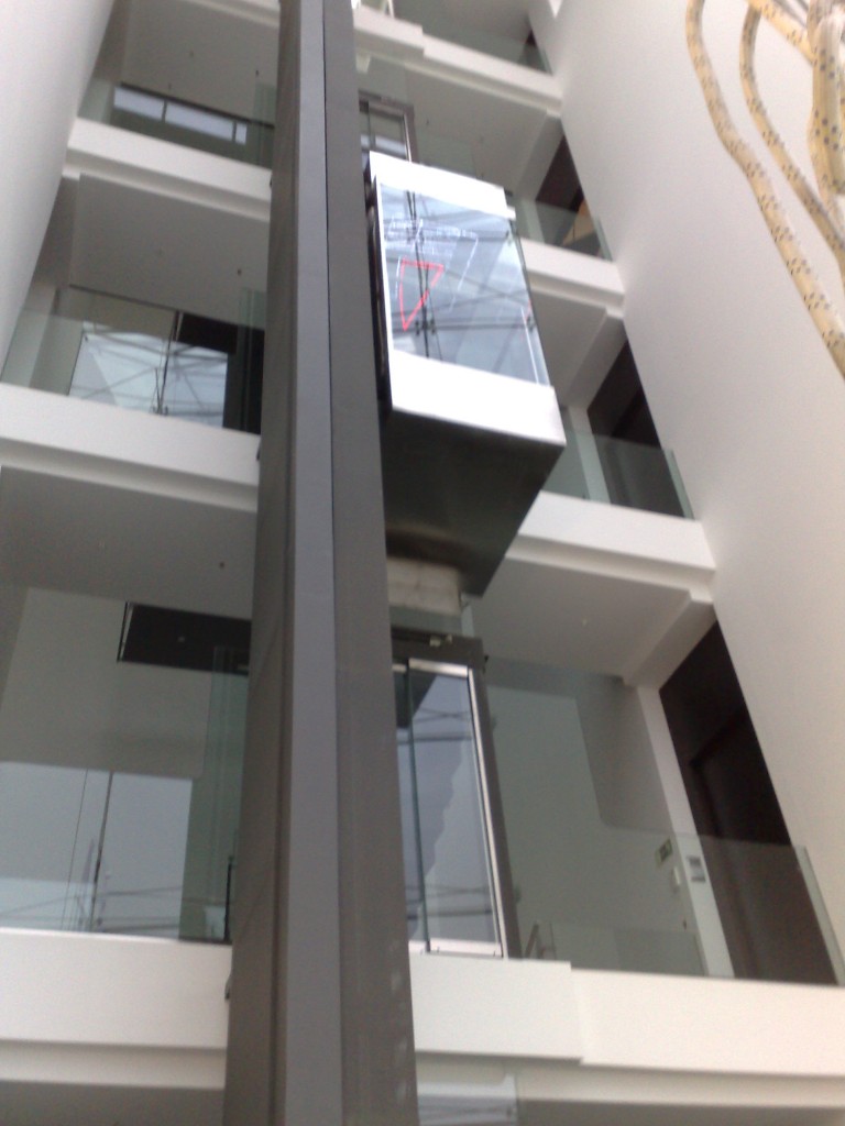 proyecto arquitectura terciaria edificio oficinas grupo Azimut 6