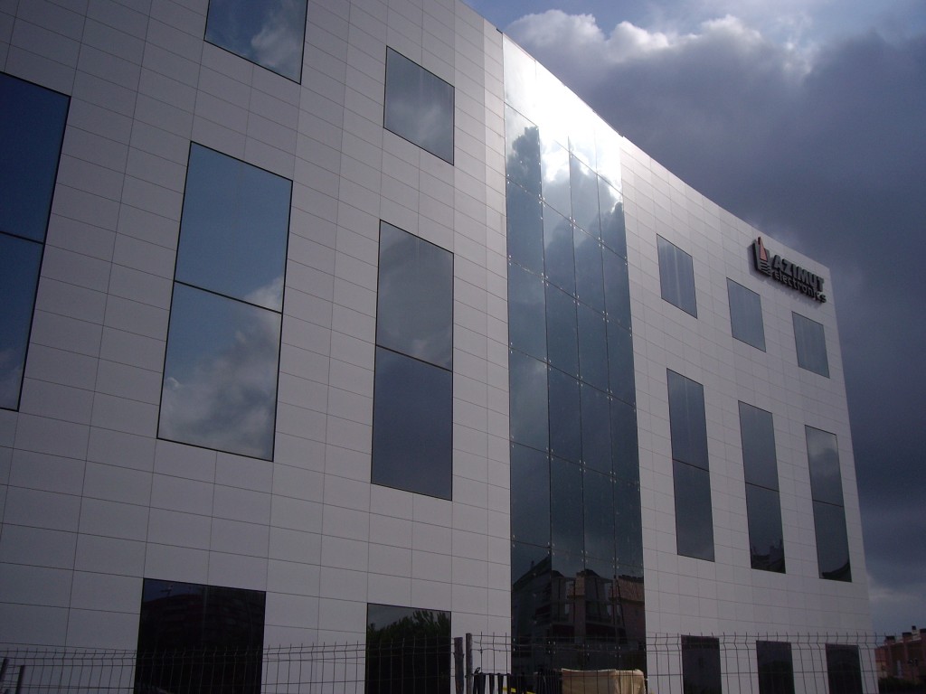 proyecto arquitectura terciaria edificio oficinas grupo Azimut 12